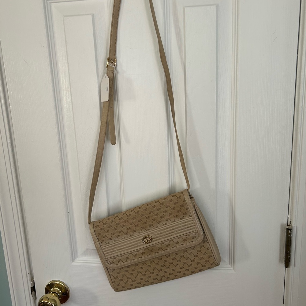 Gucci Elegant Cream Designer Women's Bag - Picture 6 of 6